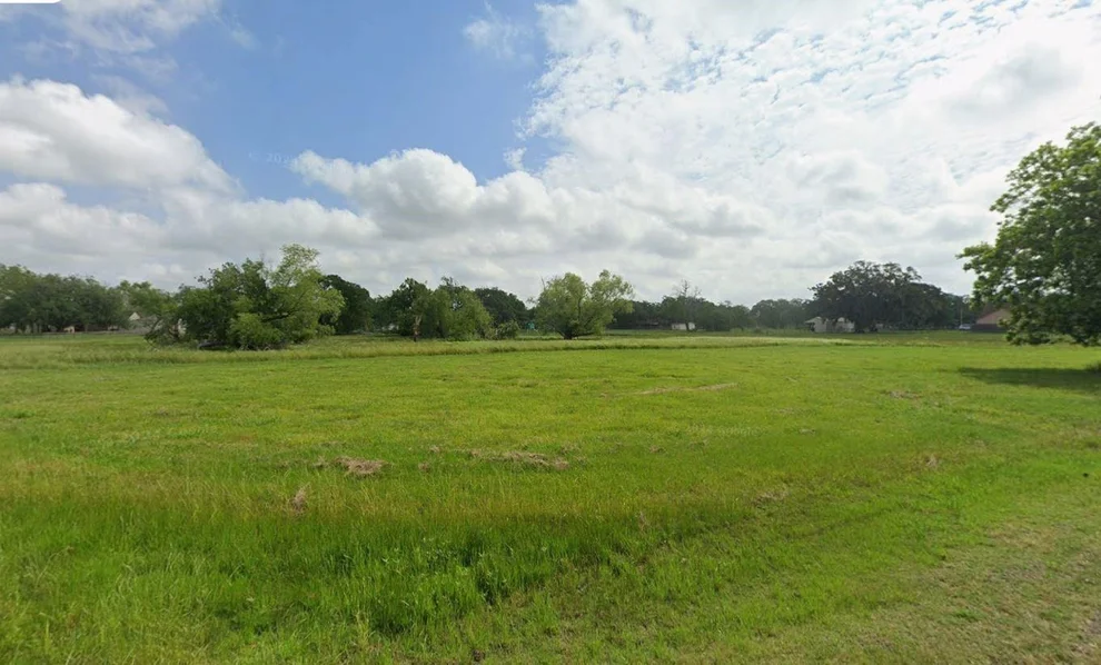 Unit for sale at 1120 Winchester Court, Angleton, TX 77515