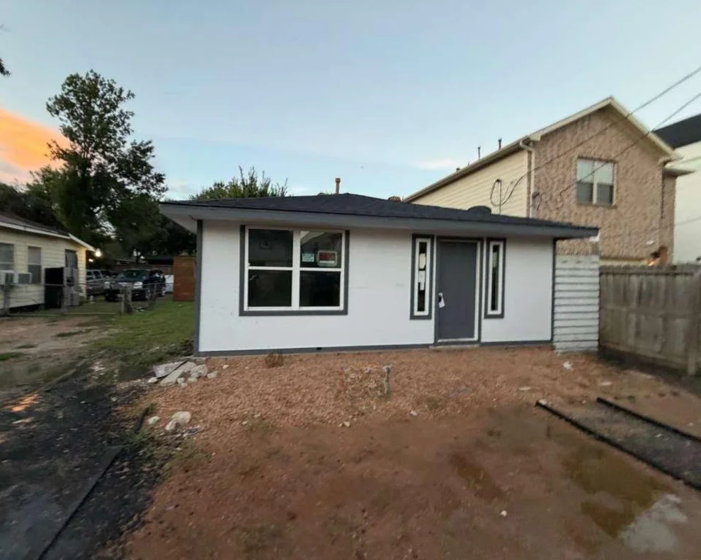Unit for sale at 820 E 38th Street, Houston, TX 77022
