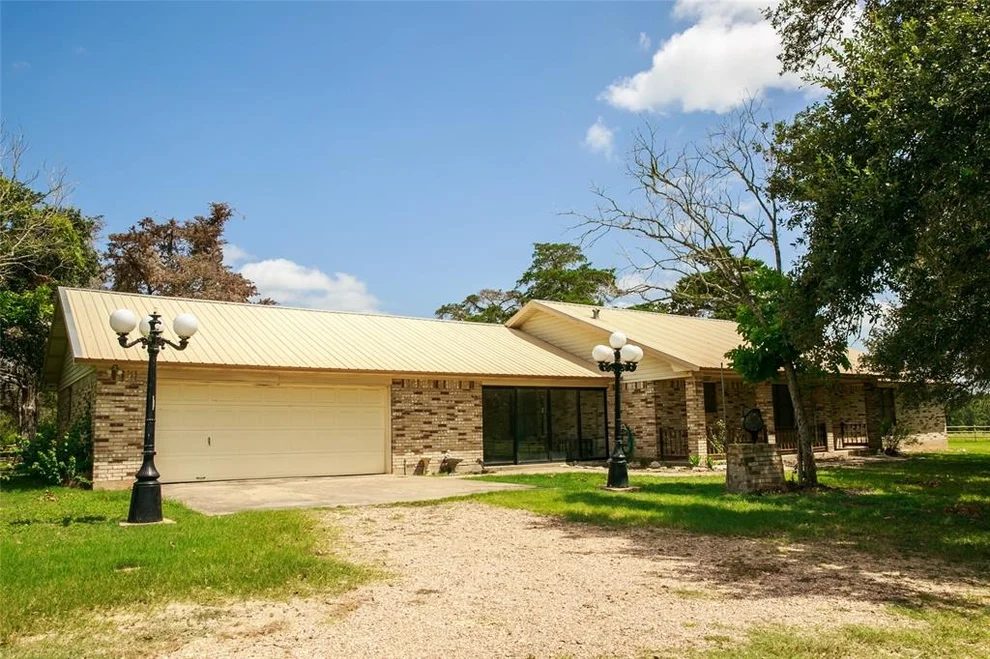 Unit for sale at 13150 Schoenemann Road, Carmine, TX 78932