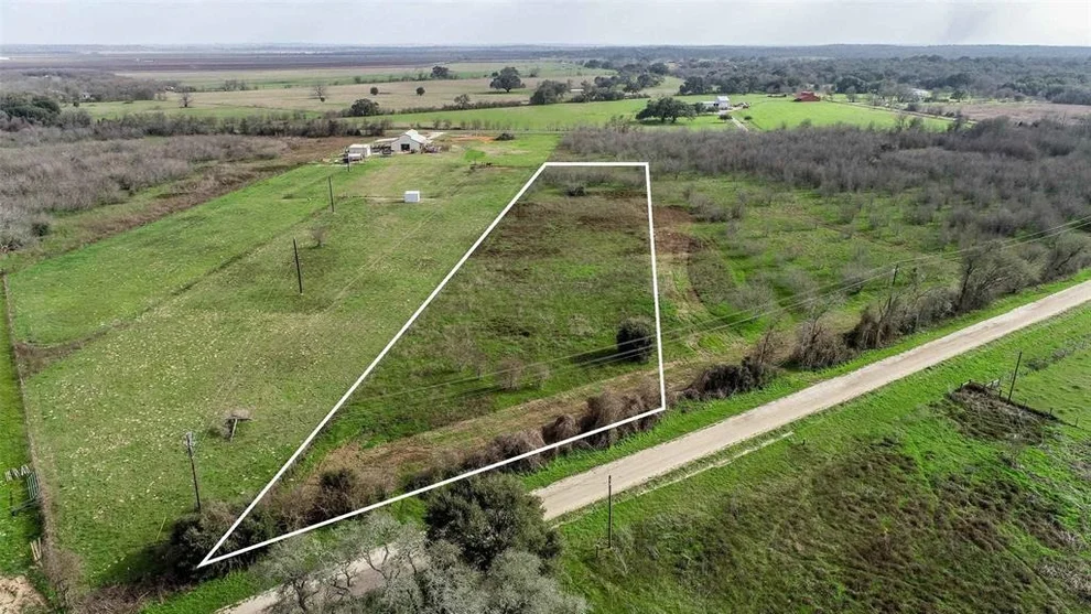 Unit for sale at 10482 County Road 276, Somerville, TX 77879