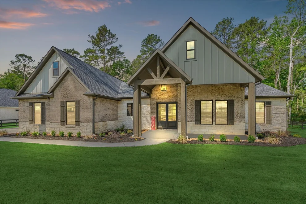 Unit for sale at 8319 Monarch Court, Montgomery, TX 77316