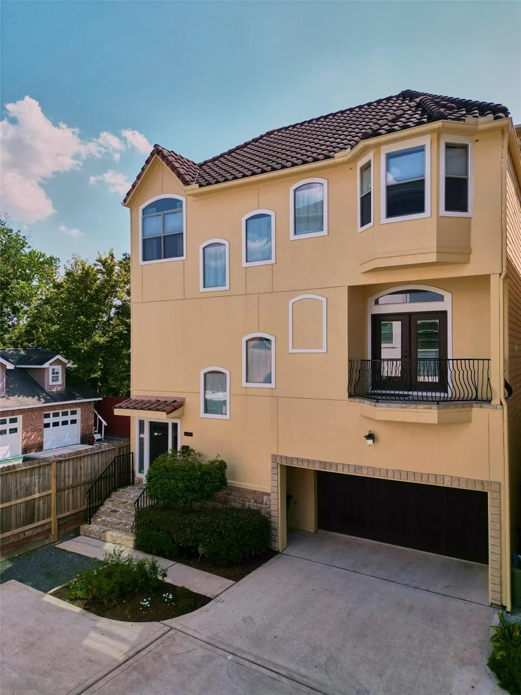 Unit for sale at 1328 W 23rd Street, Houston, TX 77008