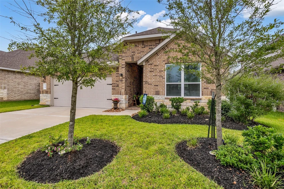 Unit for sale at 1569 Oakdale Crest Road, Montgomery, TX 77316