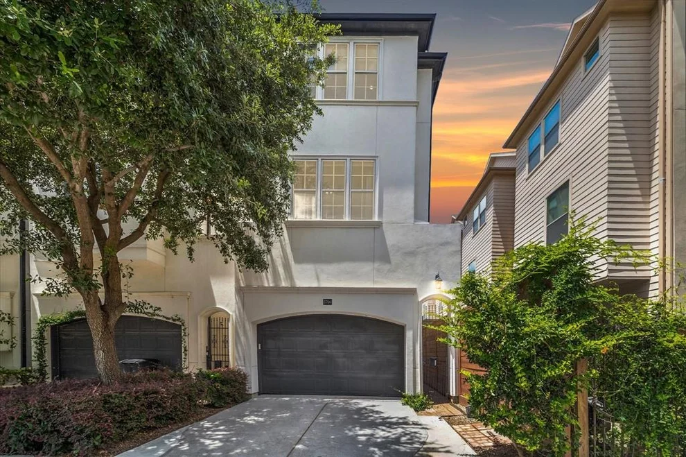 Unit for sale at 5704 Petty Street, Houston, TX 77007