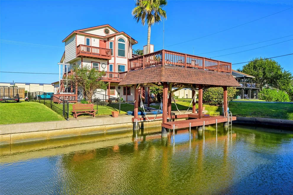 Unit for sale at 12 N Omega Street, La Marque, TX 77568