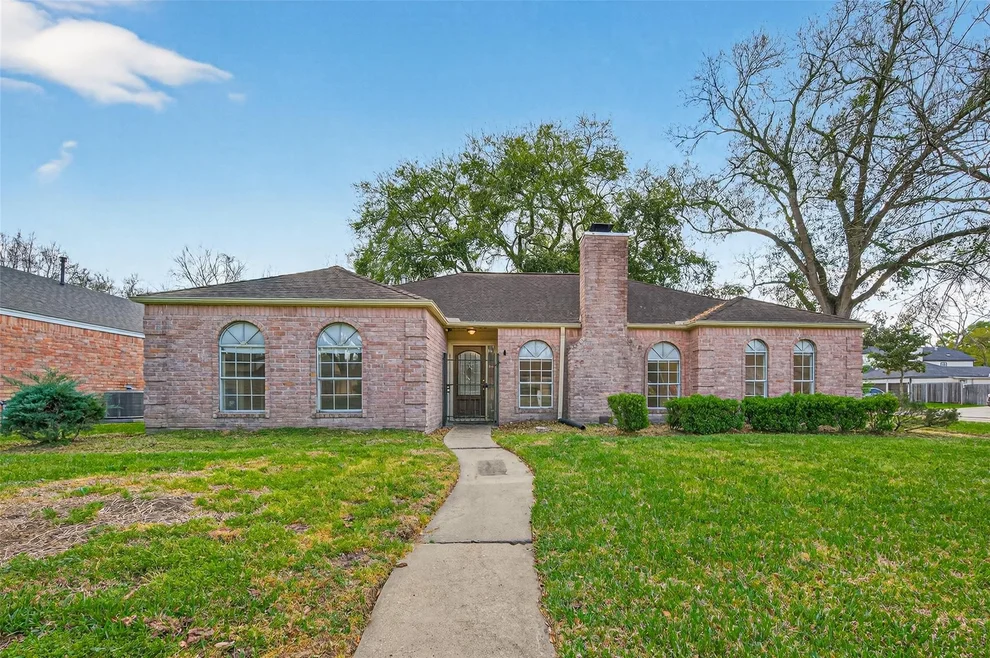 Unit for sale at 18035 Mountfield Drive, Houston, TX 77084