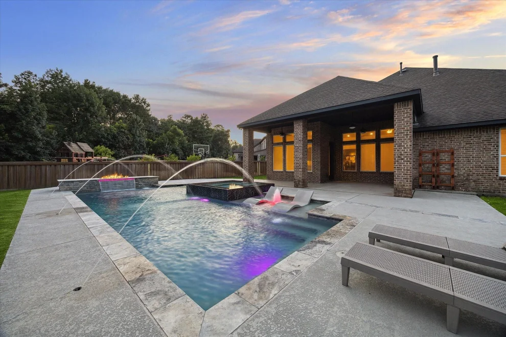 Unit for sale at 4100 Sandalwood Lane, Spring, TX 77386