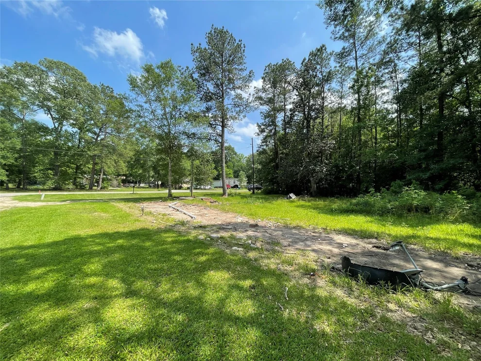 Unit for sale at 11228 Creek Drive, Cleveland, TX 77328