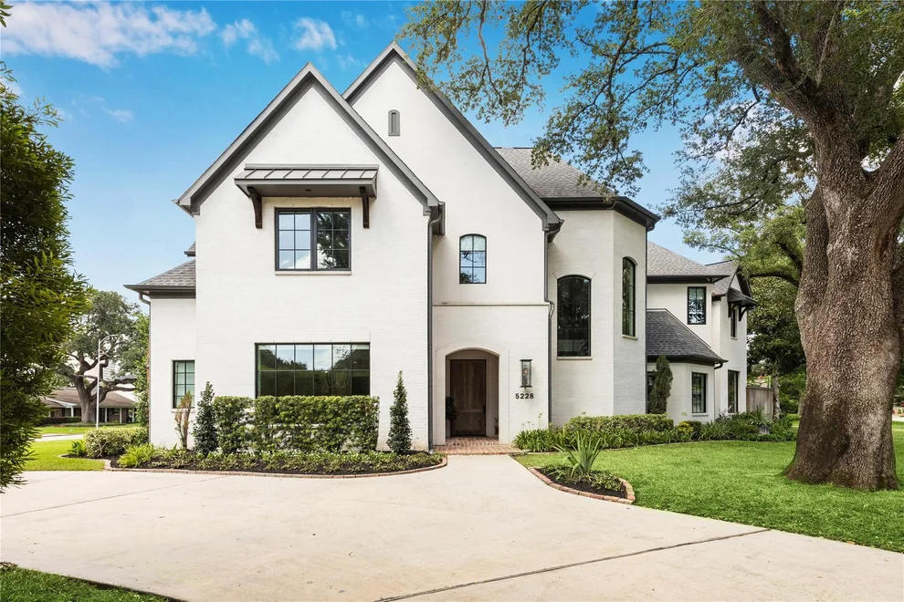 Unit for sale at 5228 Chesapeake Way, Houston, TX 77056