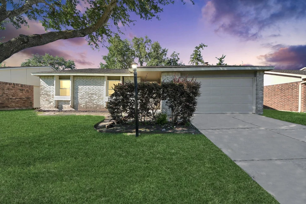 Unit for sale at 6834 Kearney Drive, Richmond, TX 77469