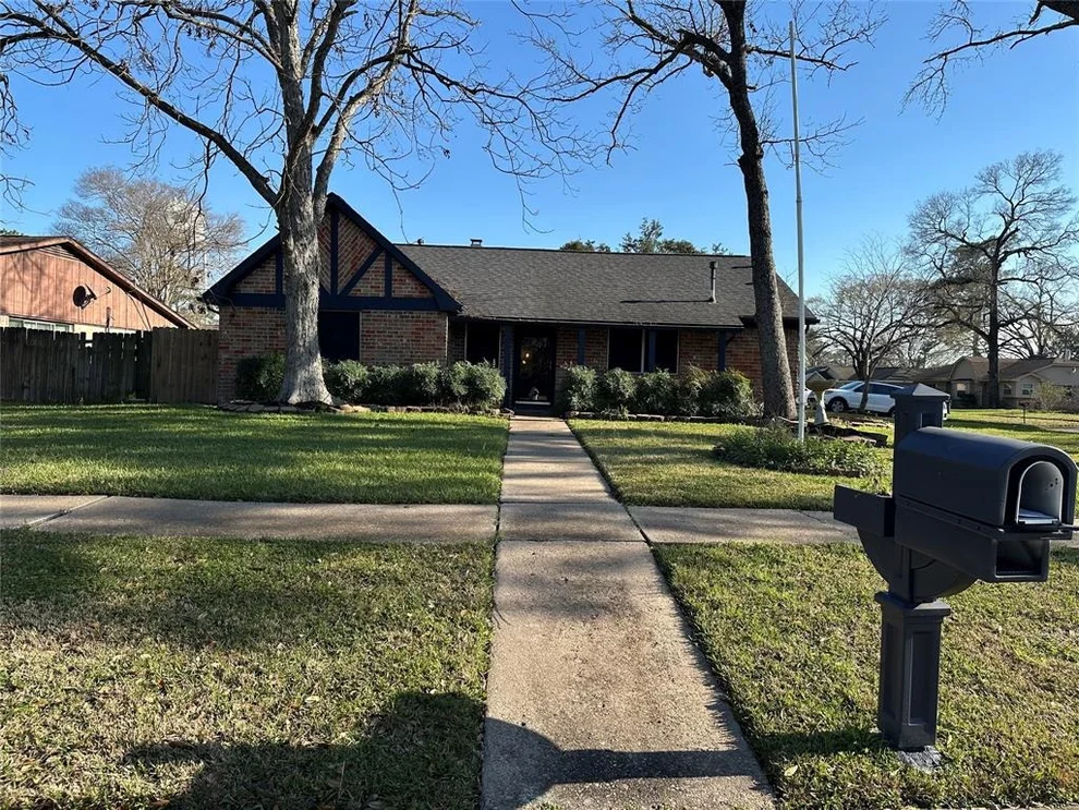Unit for sale at 13802 Waterville Way, Houston, TX 77015