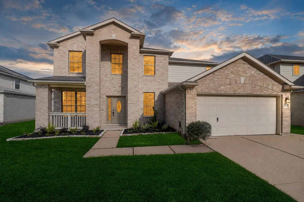 Unit for sale at 5227 Meadow Canyon Drive, Sugar Land, TX 77479