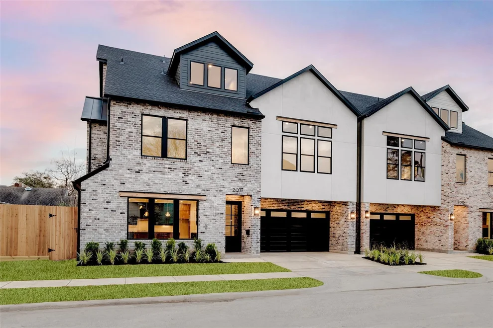 Unit for sale at 2011 Hopkins Street, Houston, TX 77006
