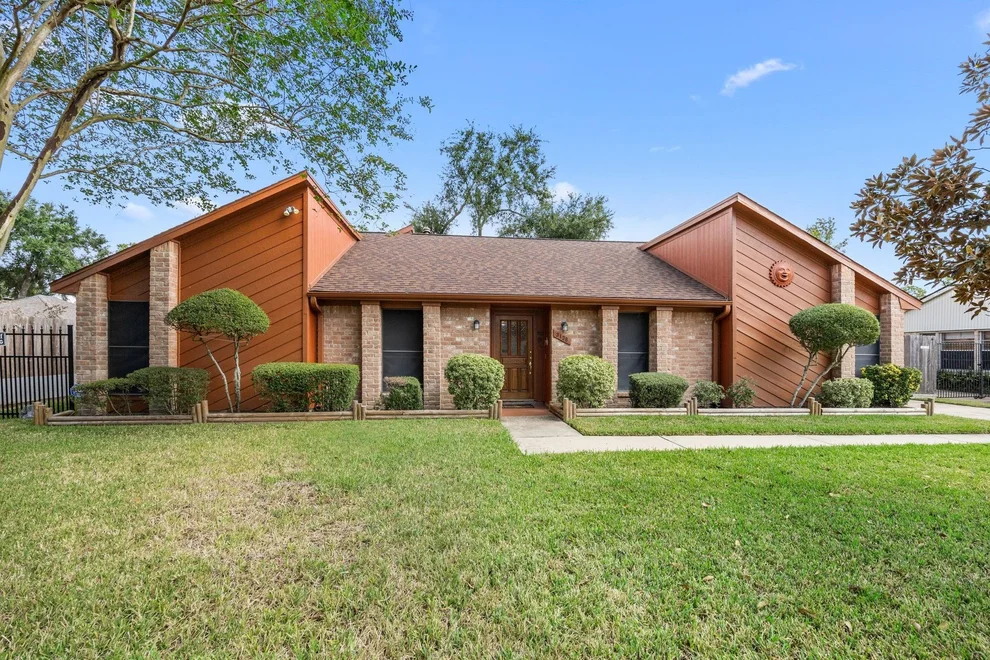Unit for sale at 3138 Quail Valley East Drive, Missouri City, TX 77489