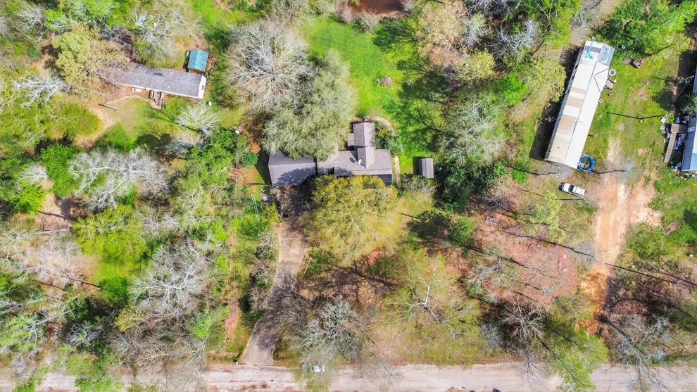 Unit for sale at 91 Bonnie Creek Drive, Coldspring, TX 77331