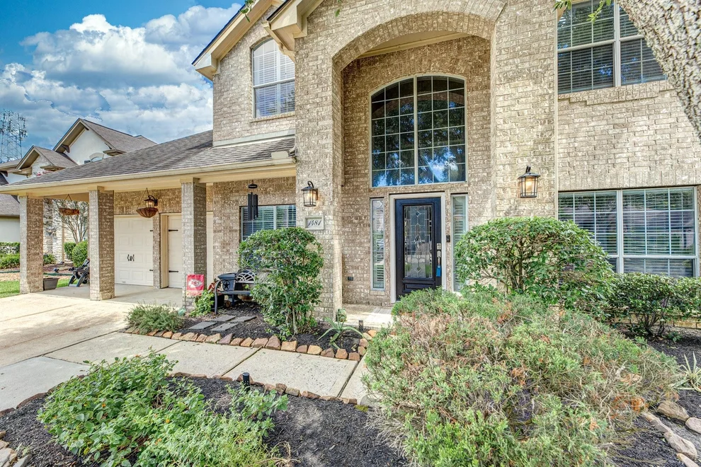 Unit for sale at 1481 Garden Lakes Drive, Friendswood, TX 77546
