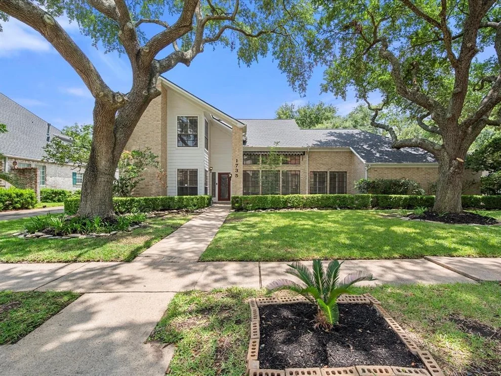 Unit for sale at 1735 Hodge Lake Lane, Sugar Land, TX 77478