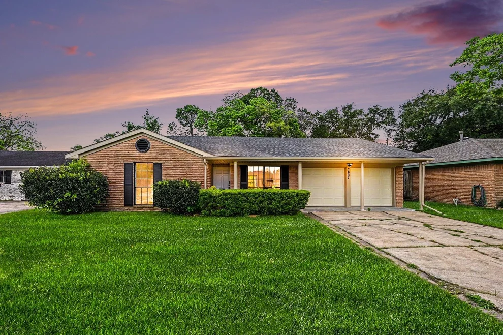 Unit for sale at 7607 Grape Street, Houston, TX 77074