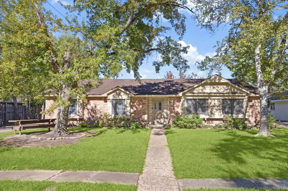 Unit for sale at 10806 Inwood Drive, Houston, TX 77042