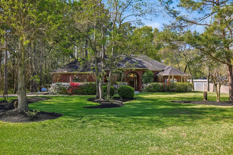 Unit for sale at 30 Wind River Drive, Conroe, TX 77384