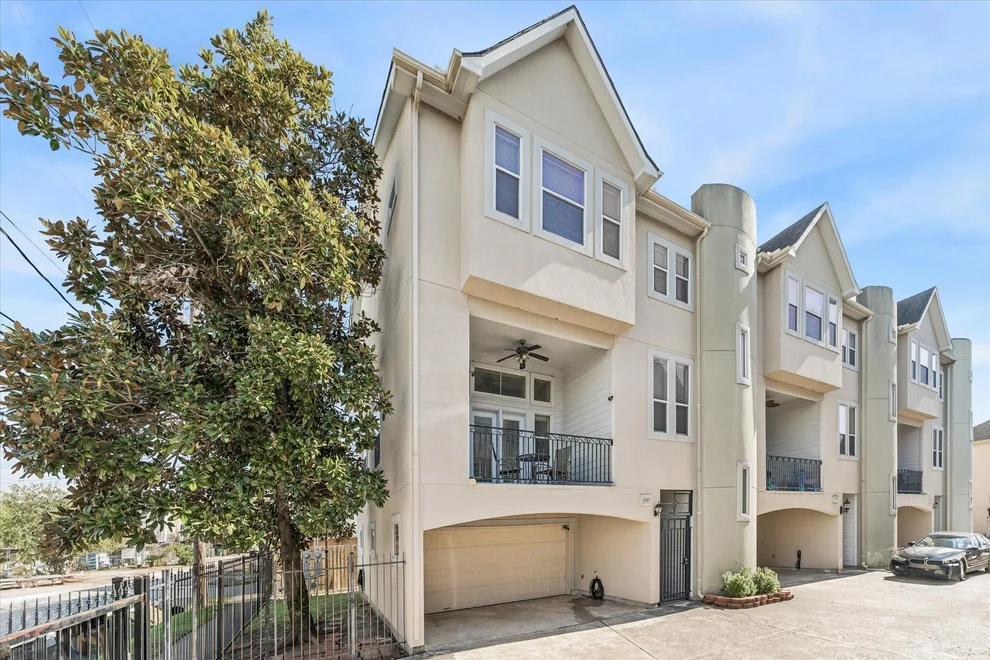 Unit for sale at 5507 Kansas Street, Houston, TX 77007