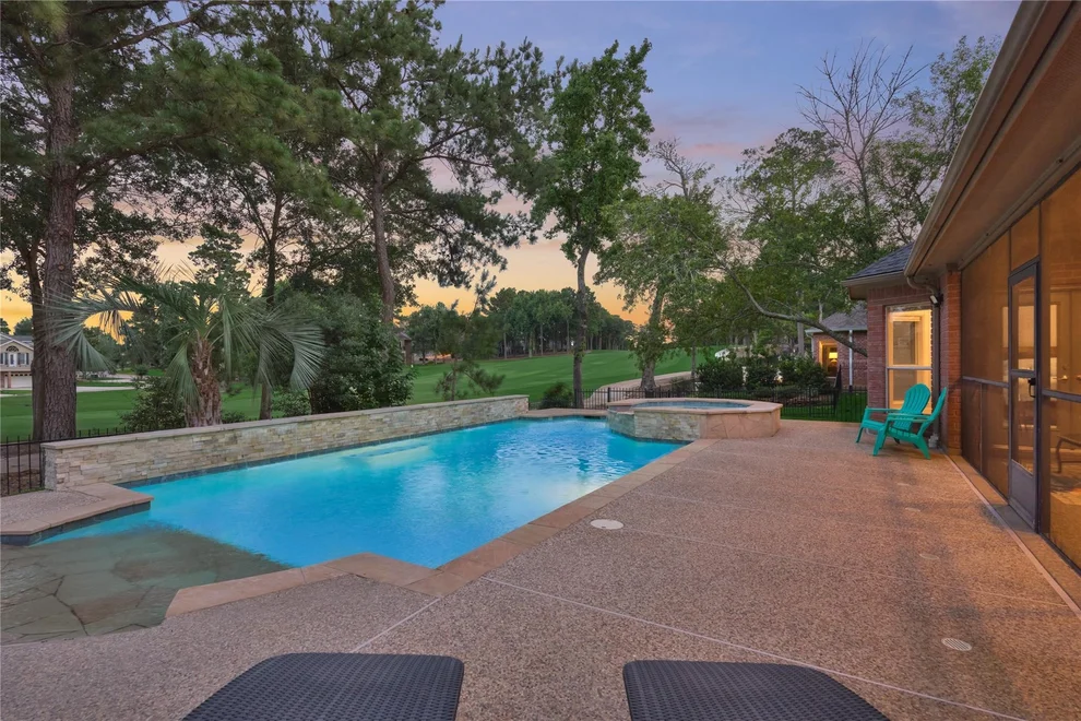 Unit for sale at 16 Waterberry Way, Montgomery, TX 77356