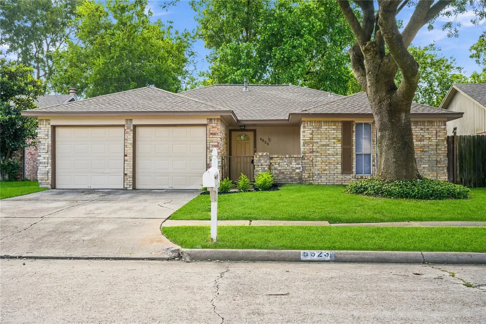 Unit for sale at 6523 La Violetta Drive, Houston, TX 77083