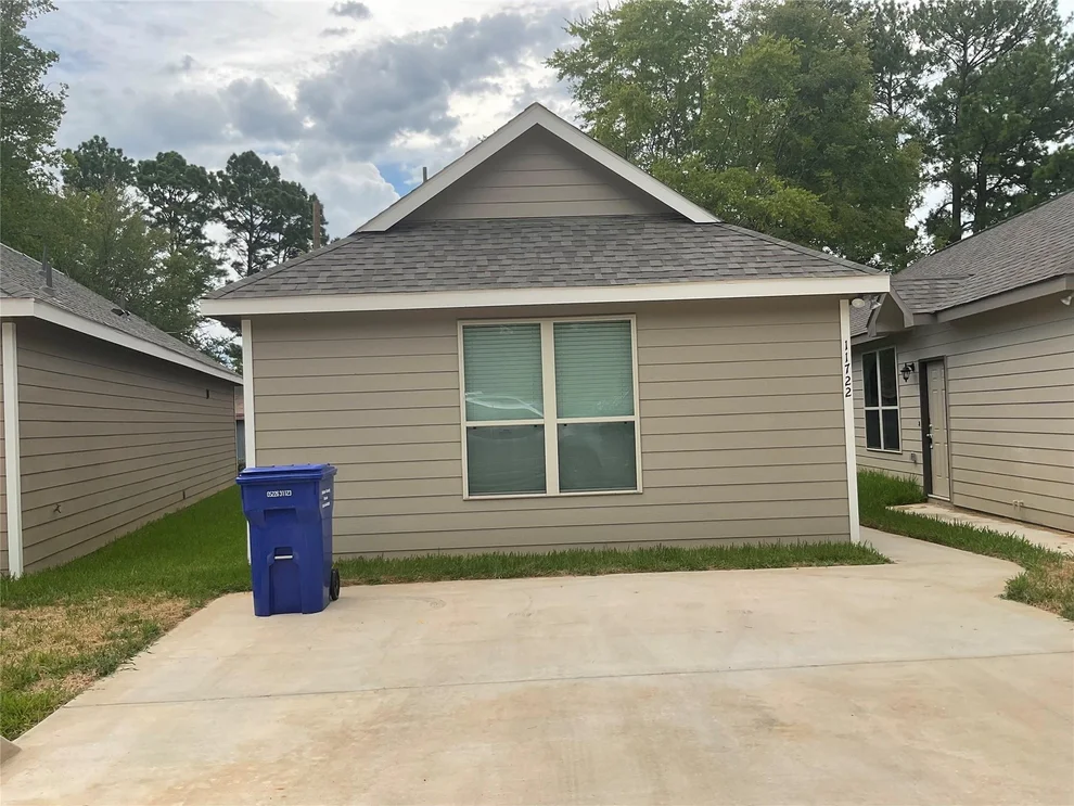 Unit for sale at 11722 White Cedar Street, Willis, TX 77318