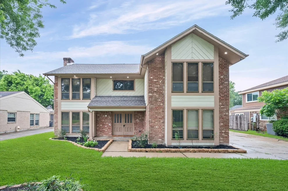 Unit for sale at 14918 Saint Cloud Drive, Houston, TX 77062