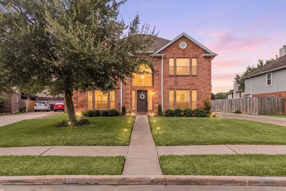 Unit for sale at 14018 Ragus Lake Drive, Sugar Land, TX 77498