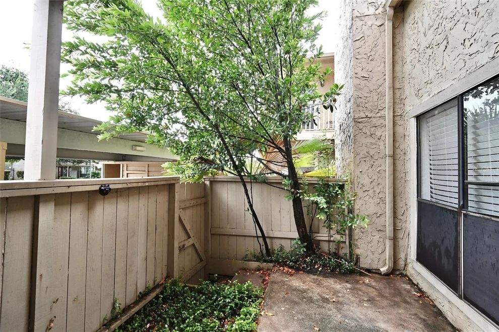 Unit for sale at 9407 Pagewood Lane, Houston, TX 77063