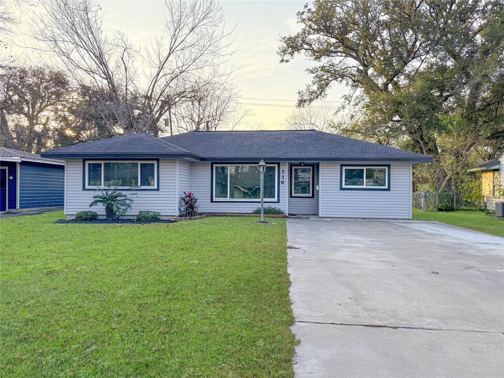 Unit for sale at 116 Cypress Street, Lake Jackson, TX 77566