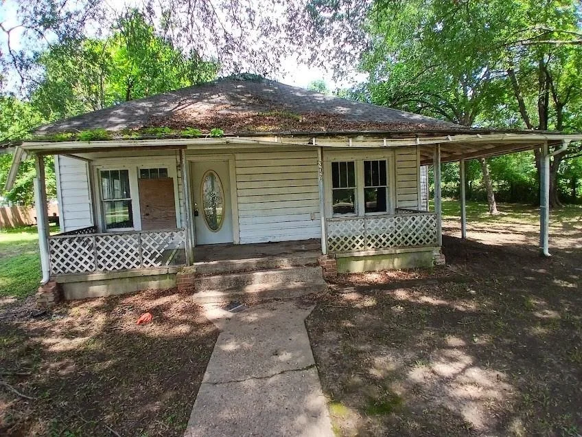 Unit for sale at 332 Houston Street, Maud, TX 75567