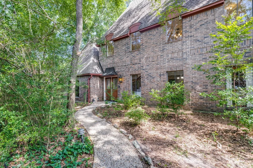 Unit for sale at 10805 Colony Wood Place, The Woodlands, TX 77380