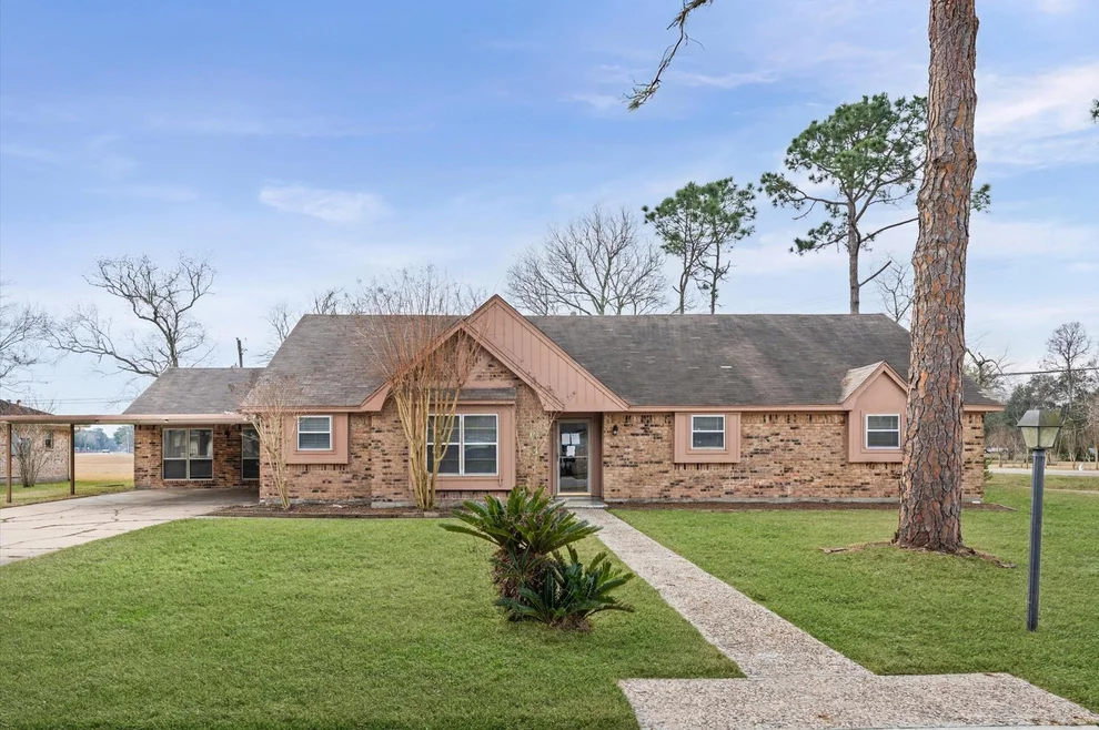 Unit for sale at 2709 Adams Street, Alvin, TX 77511