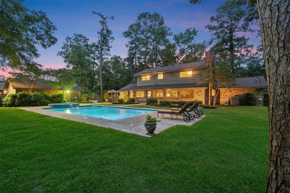 Unit for sale at 1710 Magnolia Lane, Kingwood, TX 77339