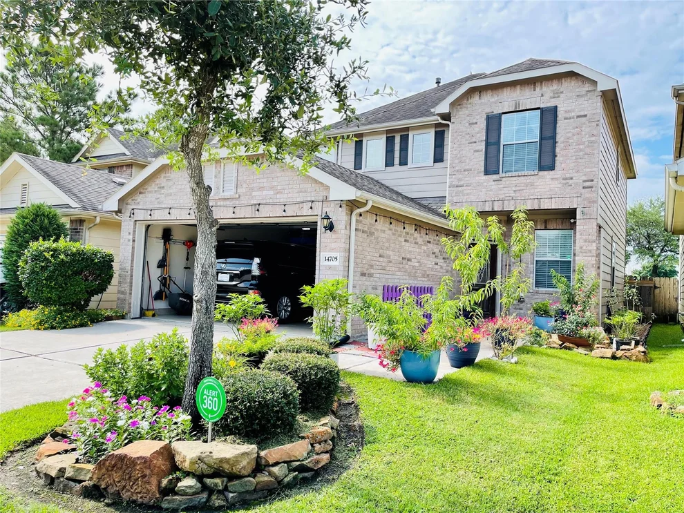 Unit for sale at 14705 Branchwest Drive, Houston, TX 77082