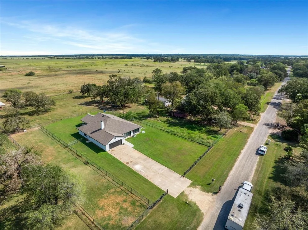 Unit for sale at 67 Windmill Drive, Hempstead, TX 77445