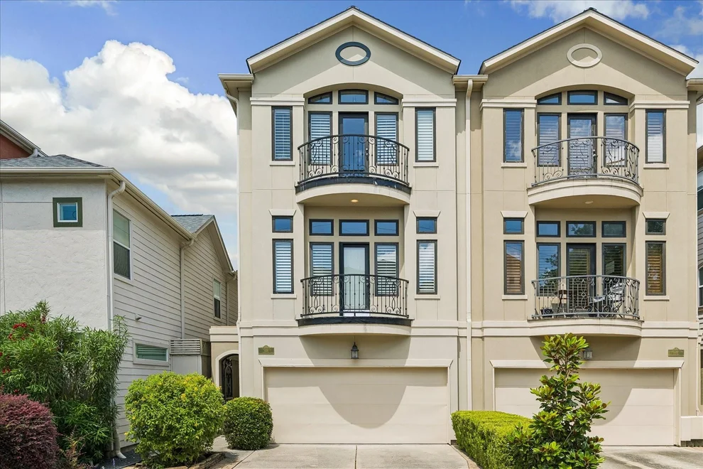 Unit for sale at 715 Birdsall Street, Houston, TX 77007