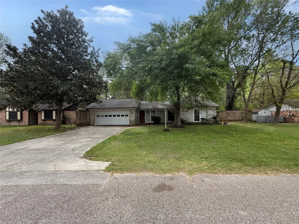 Unit for sale at 341 Maple Lane, Conroe, TX 77304