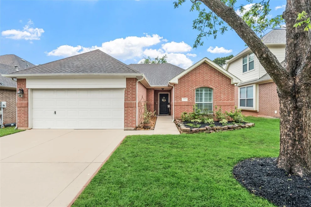 Unit for sale at 7803 Niki's Crossing, Conroe, TX 77304