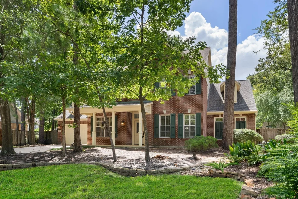Unit for sale at 23 Rustic Bend Place, The Woodlands, TX 77382