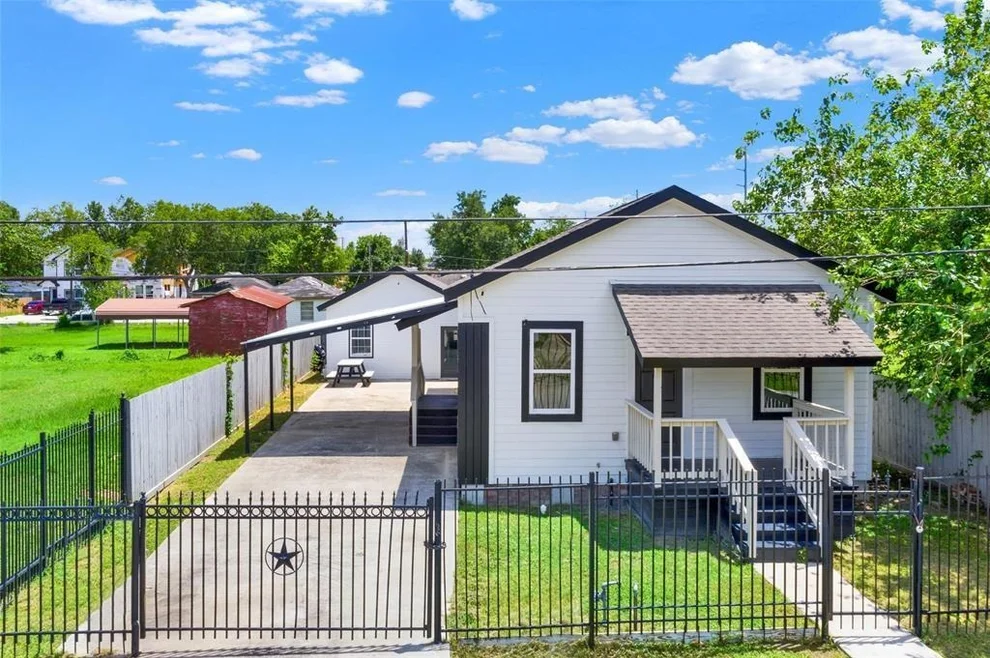 Unit for sale at 410 Bolden Street Street, Houston, TX 77029