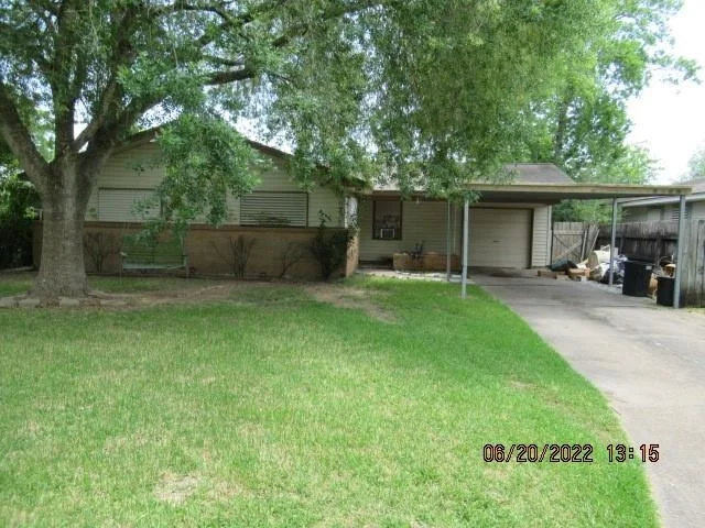 Unit for sale at 813 Temple Circle, Hitchcock, TX 77563