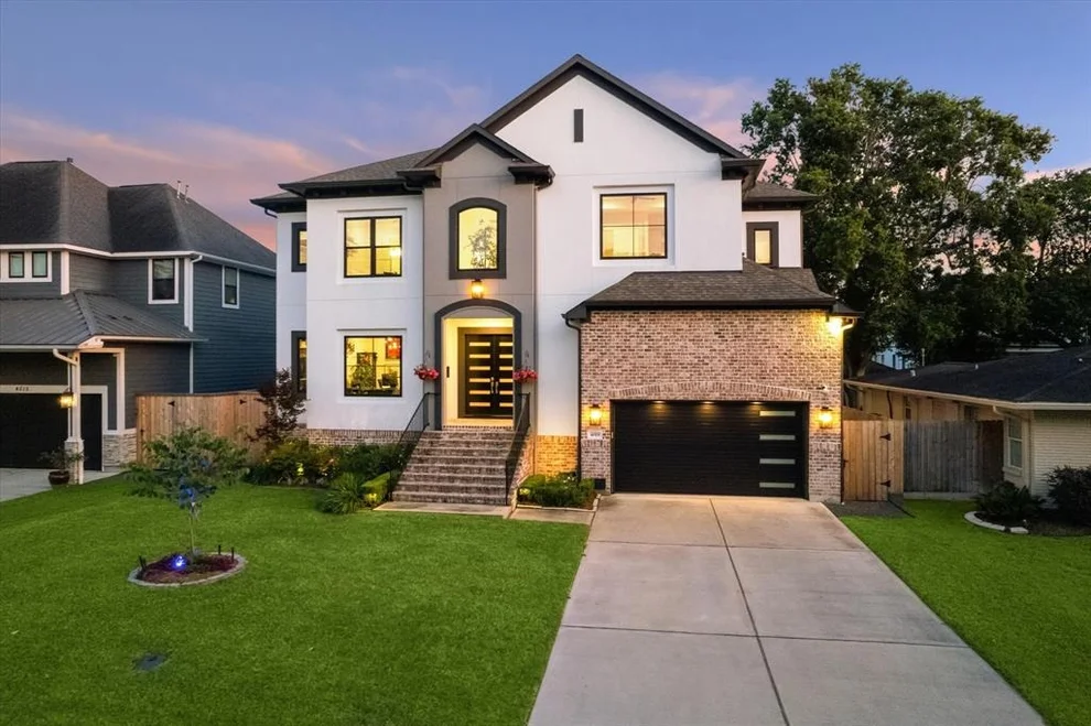 Unit for sale at 4019 Drummond Street, Houston, TX 77025