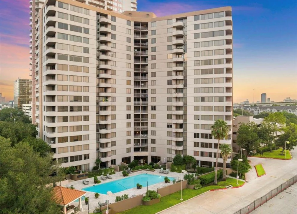 Unit for sale at 3525 Sage Road, Houston, TX 77056