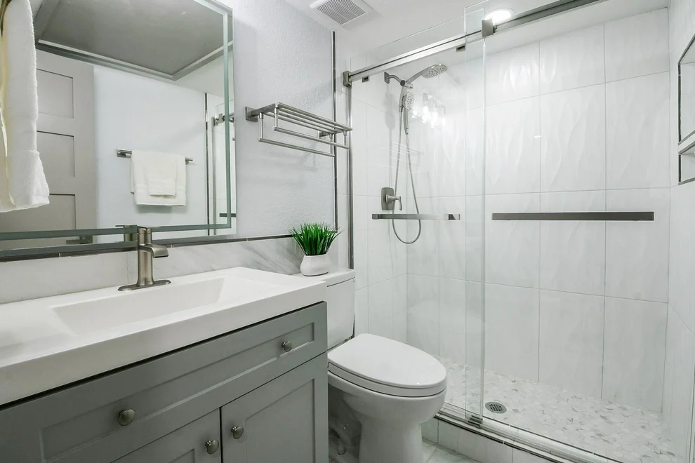 Unit for sale at 2300 Augusta Drive, Houston, TX 77057
