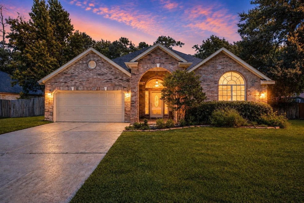 Unit for sale at 7210 Ramblewood Drive, Magnolia, TX 77354