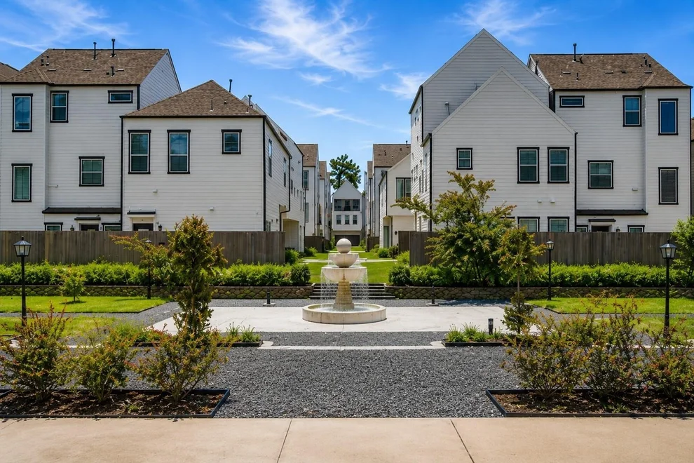 Unit for sale at 5522 Wheatley Street, Houston, TX 77091