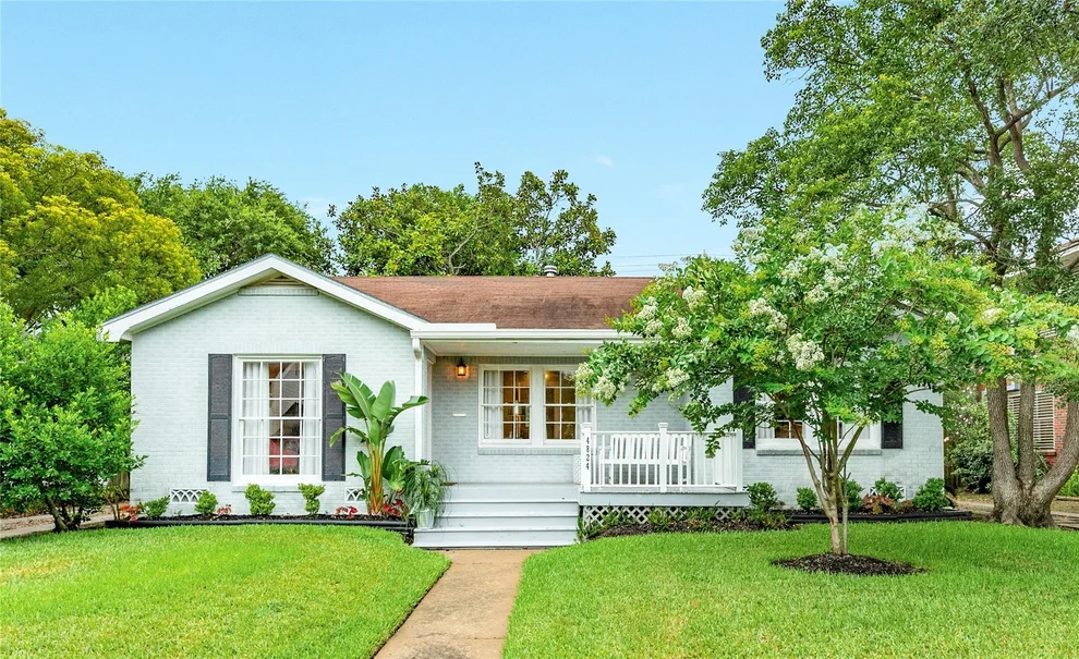 Unit for sale at 4824 Crockett Boulevard, Galveston, TX 77551